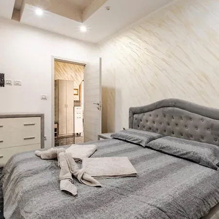 La Maison De Celine Apartman *